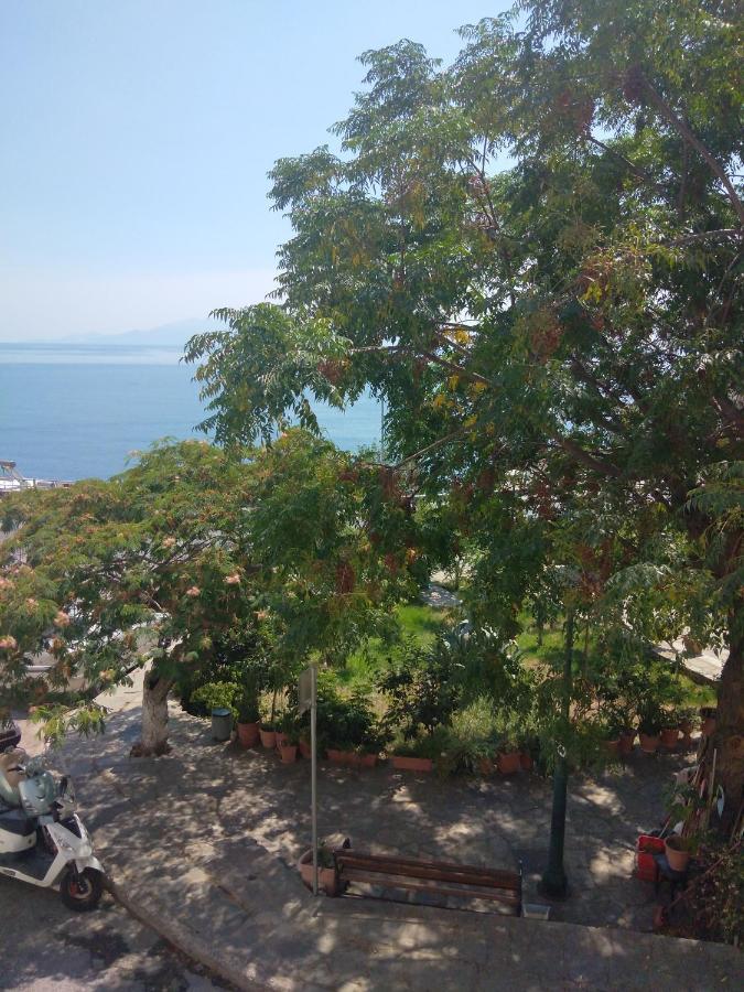 The Park Studio Kavala Esterno foto